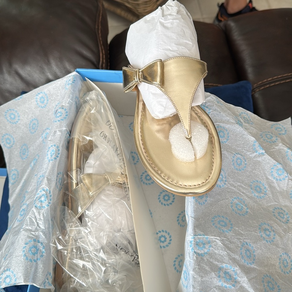 New in box! Jack Rogers Gracie Bow